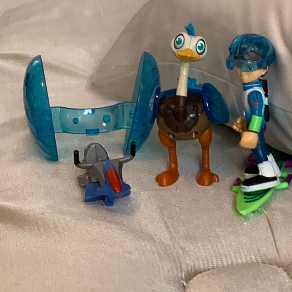 Disney Miles From Tomorrowland Playset - Picture 1 of 3